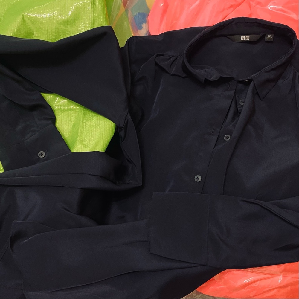 Uniqlo Women's Dark Navy Blouse
